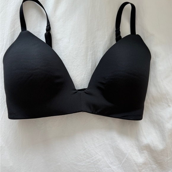 SKIMS Wireless Form T-Shirt Demi Bra Onyx | Size: 30D - Picture 2 of 6